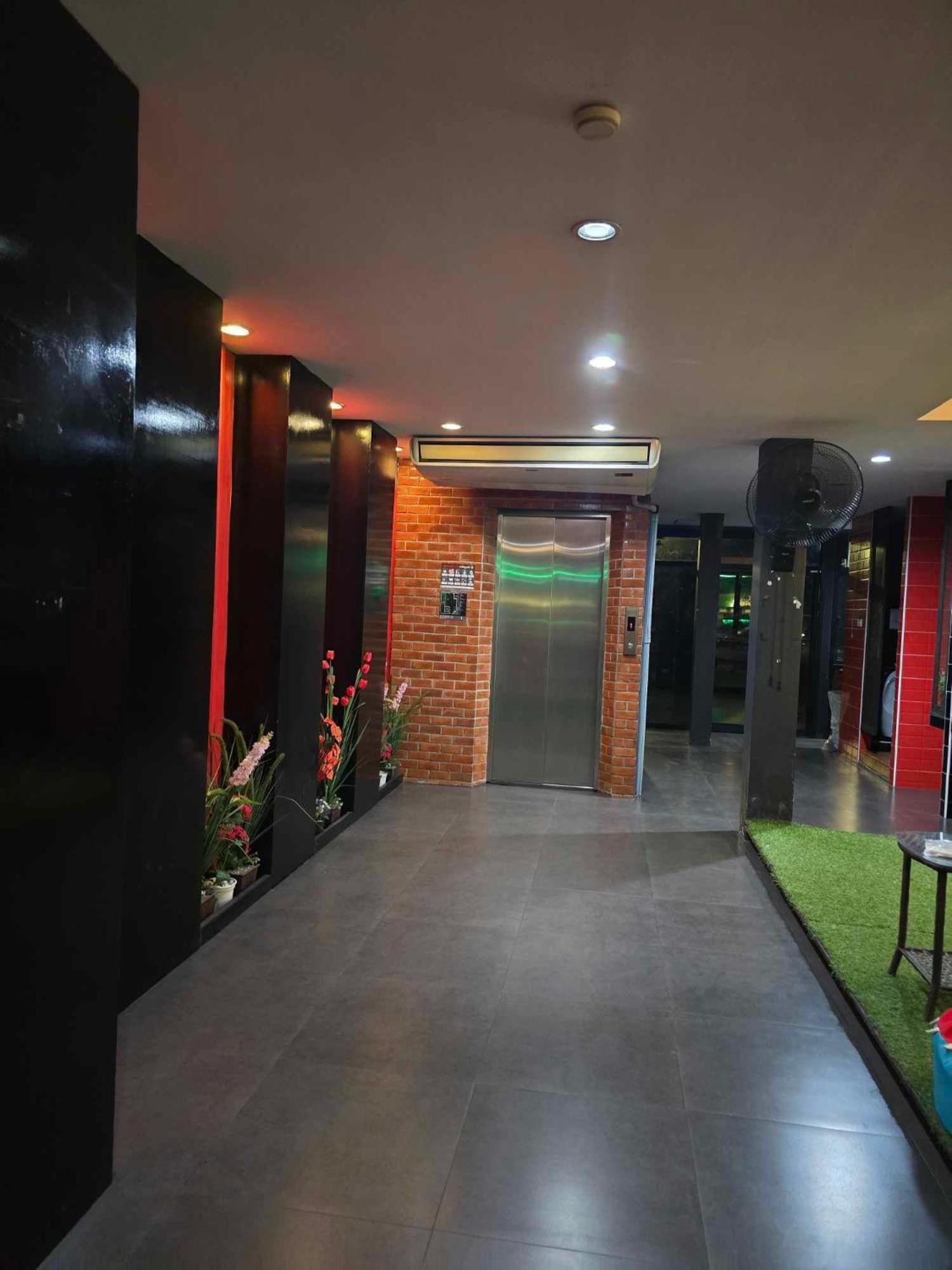 Coconut Hotel Hua Hin Exterior photo