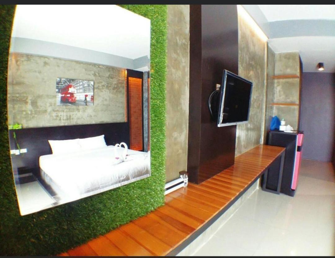 Coconut Hotel Hua Hin Exterior photo